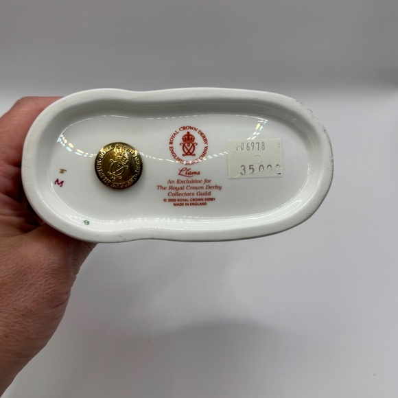 Royal Crown Derby Llama bone china paperweight figurine Collectors Guild Exclus - Picture 8 of 12